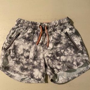 Athleta girls grey marble athletic shorts